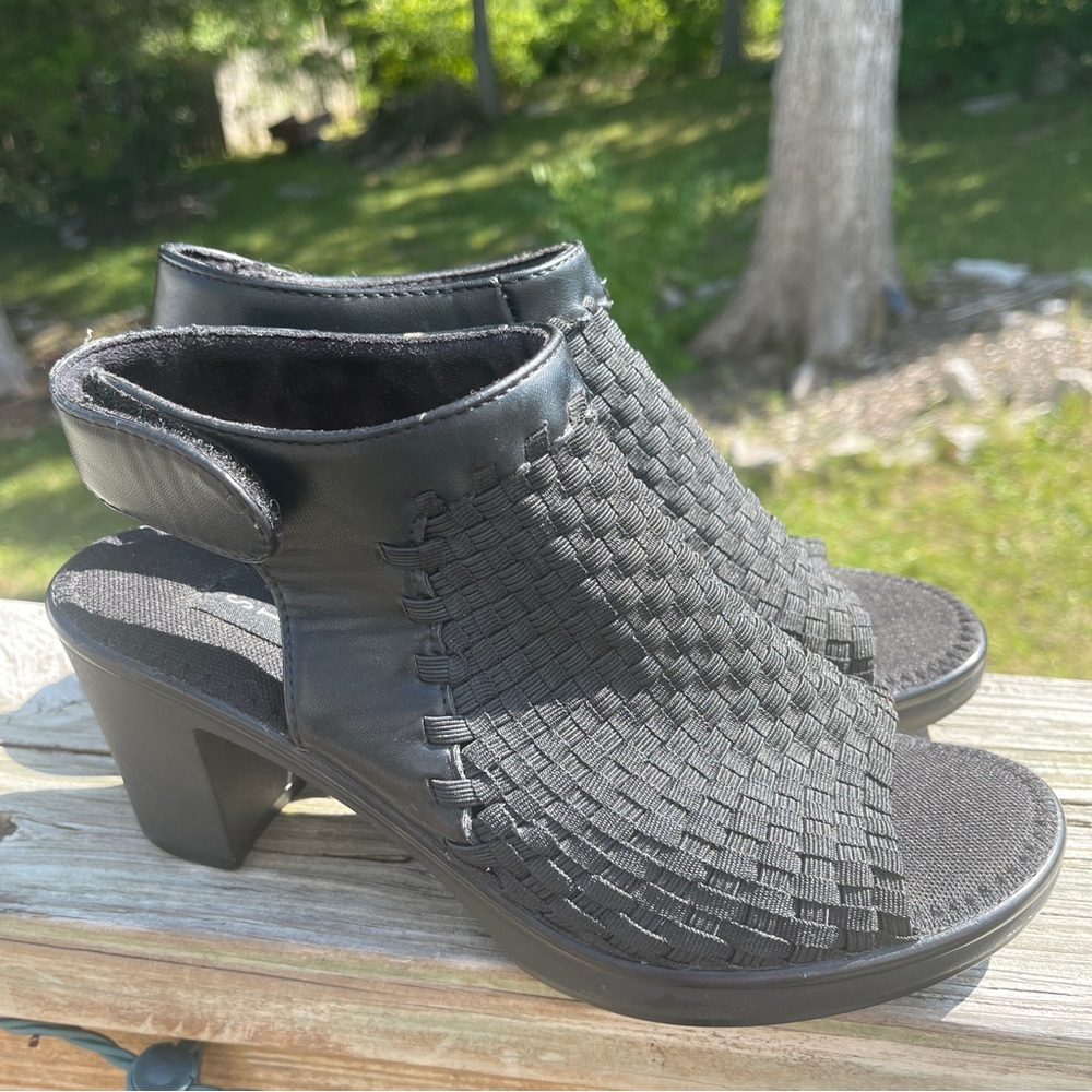 Womens STEVEN by Steve Madden Phoebiey Perforated Caged Sandals, Black Size 8